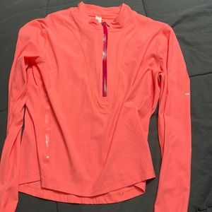 LULULEMON half zip size 6!